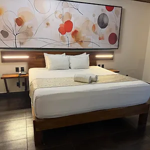 4* Hotel La Reina Roja Boutique